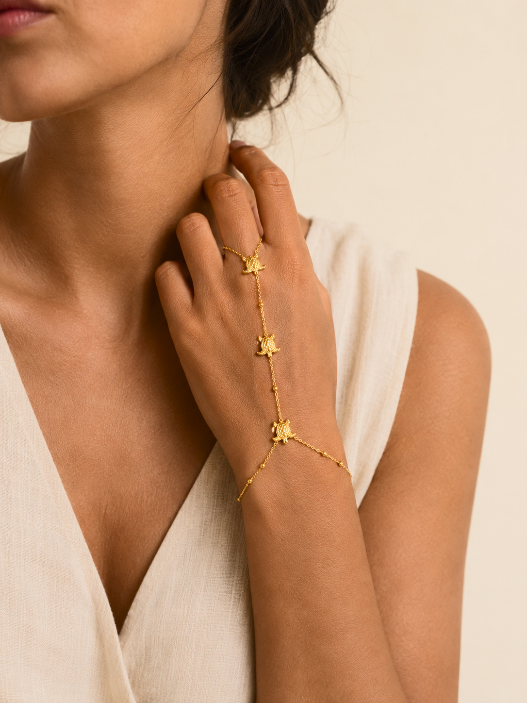 Caretta – Turtle Hand Chain